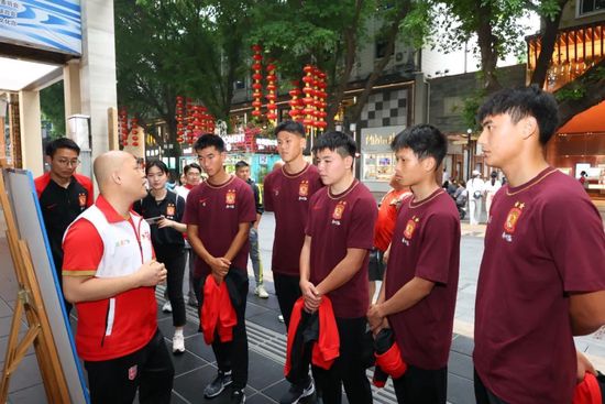 亚洲人成网男女大片在线播放