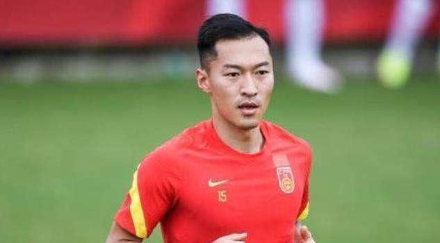 总裁甘愿憋尿呻吟双腿大开漫画